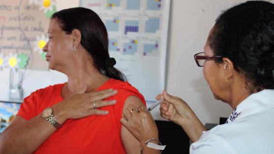 Ação de imunização nas escolas de Chapada dos Guimarães visa aumentar cobertura vacinal contra influenza